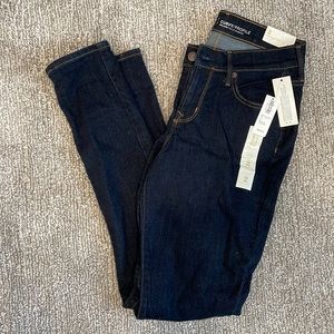 Old Navy Mid-rise Curvy Skinny Jeans, size 2
